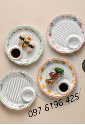 Đĩa sứ tròn miệng lượn kèm chấm đường kính 22cm