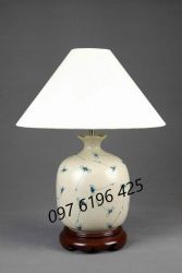 Đèn ngủ để bàn bằng gốm men rạn cổ vẽ chuồn chuồn