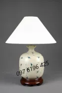 Đèn ngủ để bàn bằng gốm men rạn cổ vẽ chuồn chuồn