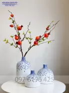 Lọ hoa trang trí bằng sứ dáng đầm màu trắng gốm sứ Bát Tràng
