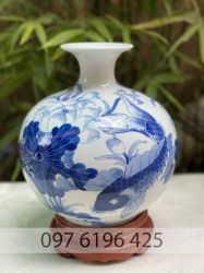 Bình hút tài lộc men lam vẽ chép sen cao 24cm