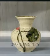 Lọ hoa gốm sứ Bát Tràng men sữa đắp nổi dáng giỏ cua
