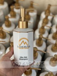 Bình xịt đựng dầu gội, sữa tắm bằng sứ hình bát giác in logo memorina