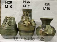 Lọ hoa gốm mộc vuốt tay đắp hoa sen
