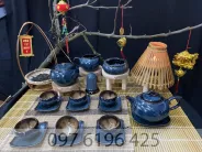 Ấm chén Bát Tràng dáng quả hồng men hỏa biến xanh lam hoa lòng chén