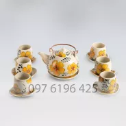 Bộ ấm pha trà dáng Nhật quai đồng hoa vàng