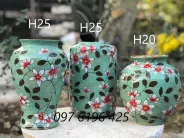 Lọ hoa gốm sứ nền xanh vẽ hoa dây