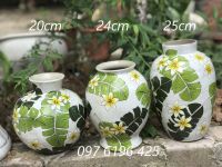 Lọ hoa để bàn bằng gốm sứ vẽ hoa chuối