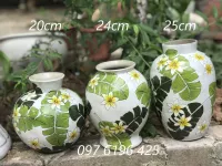 Lọ hoa để bàn bằng gốm sứ vẽ hoa chuối