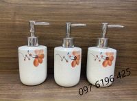 Bình xịt bằng gốm sứ dáng tròn vẽ hoa đào