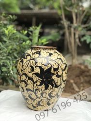 Lọ hoa để bàn dáng vò tròn khắc hoa dây