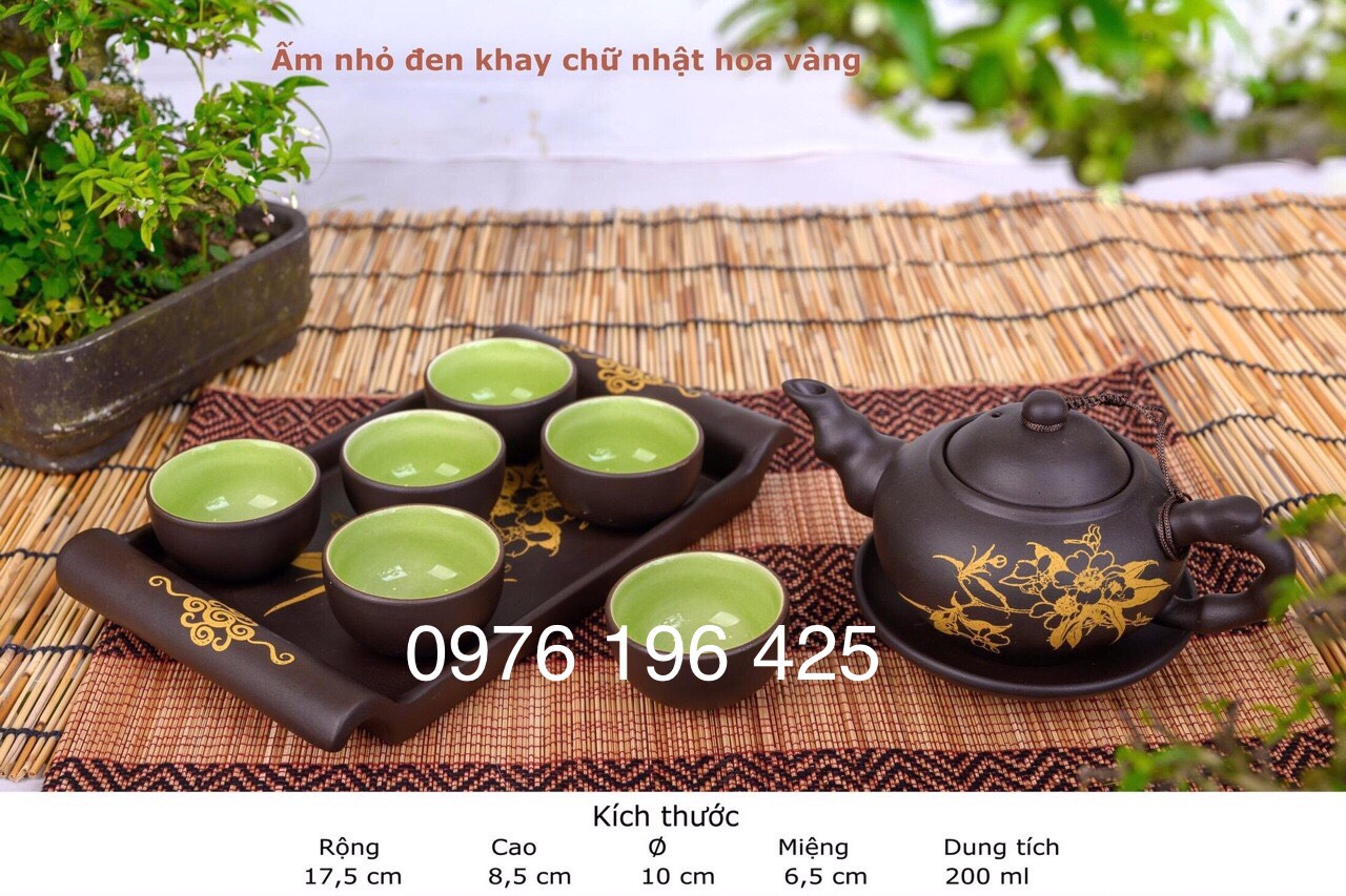 Bộ ấm chén gốm men đen lòng xanh hoa vàng kèm khay