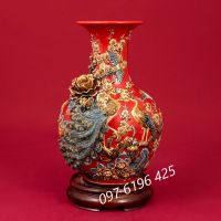 Lọ hoa dáng củ tỏi màu đỏ công đào đắp nổi cao 60cm