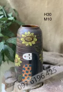 Lọ gốm mộc Bát Tràng cô gái bên hoa