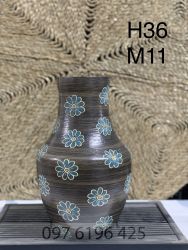 Bình hoa gốm mộc vuốt tay vẽ hoa cúc