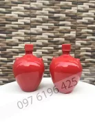 Nậm rượu gốm sứ Bát Tràng men đỏ dáng tròn có tai