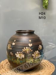 Lọ hoa để bàn  gốm mộc dáng tròn vẽ cúc