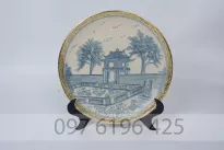 Đĩa trưng bày gốm men rạn bọc đồng vẽ cảnh Khuê Văn Các