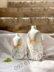 Lọ hoa trang trí decor màu trắng vẽ hoa