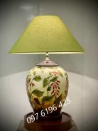 Đèn ngủ gốm thân tròn vẽ hoa
