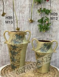 Lọ hoa Bát Tràng chất liệu gốm mộc có tai khắc bướm