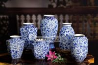 Lọ hoa Bát Tràng men lam vẽ hoa dây