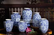 Lọ hoa Bát Tràng men lam vẽ hoa dây