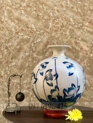 Bình hút tài lộc men rạn vẽ hoa sen