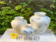 Lọ hoa Bát Tràng dáng vò tròn men trắng vẽ chuồn