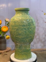 Bình gốm vuốt tay màu xanh ngọc khắc hoa dây