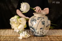 Bình gốm men rạn dáng vò đáy tròn vẽ sen
