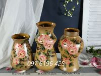 Lọ hoa men mộc vàng vẽ hồng leo