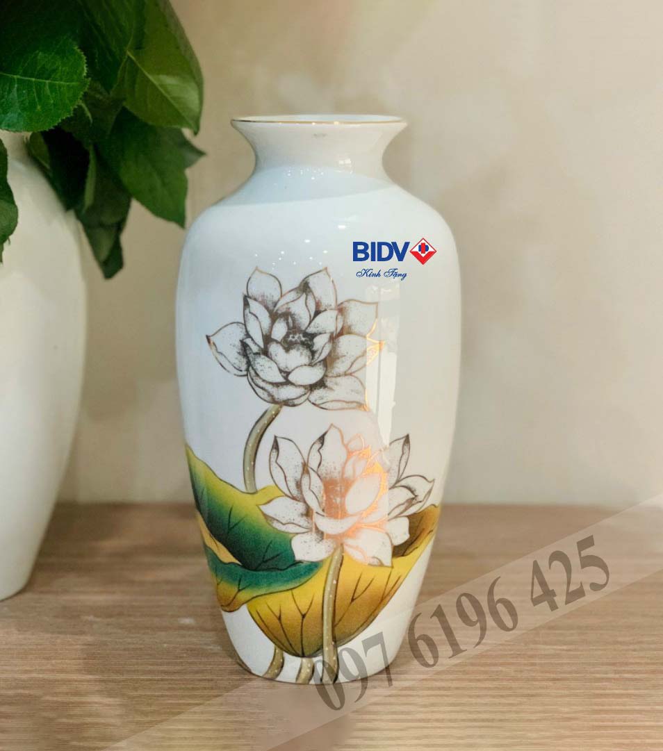 Lọ hoa in logo BIDV sen vàng kim