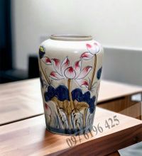 Lọ hoa men rạn khắc sen