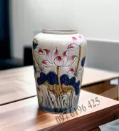 Lọ hoa men rạn khắc sen