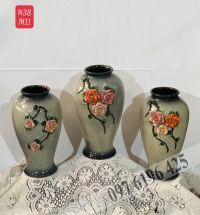 Lọ hoa dáng đùi dế đắp hoa