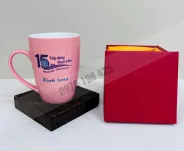 Cốc sứ, ly sứ màu hồng in logo