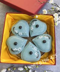 Khay mứt hình tim 5 năm ngăn xanh ngọc