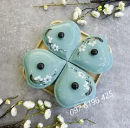 Khay mứt 4 hũ hình tim xanh ngọc hoa đào