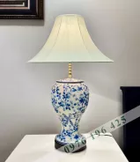 Đèn ngủ để bàn gốm men lam dáng eo
