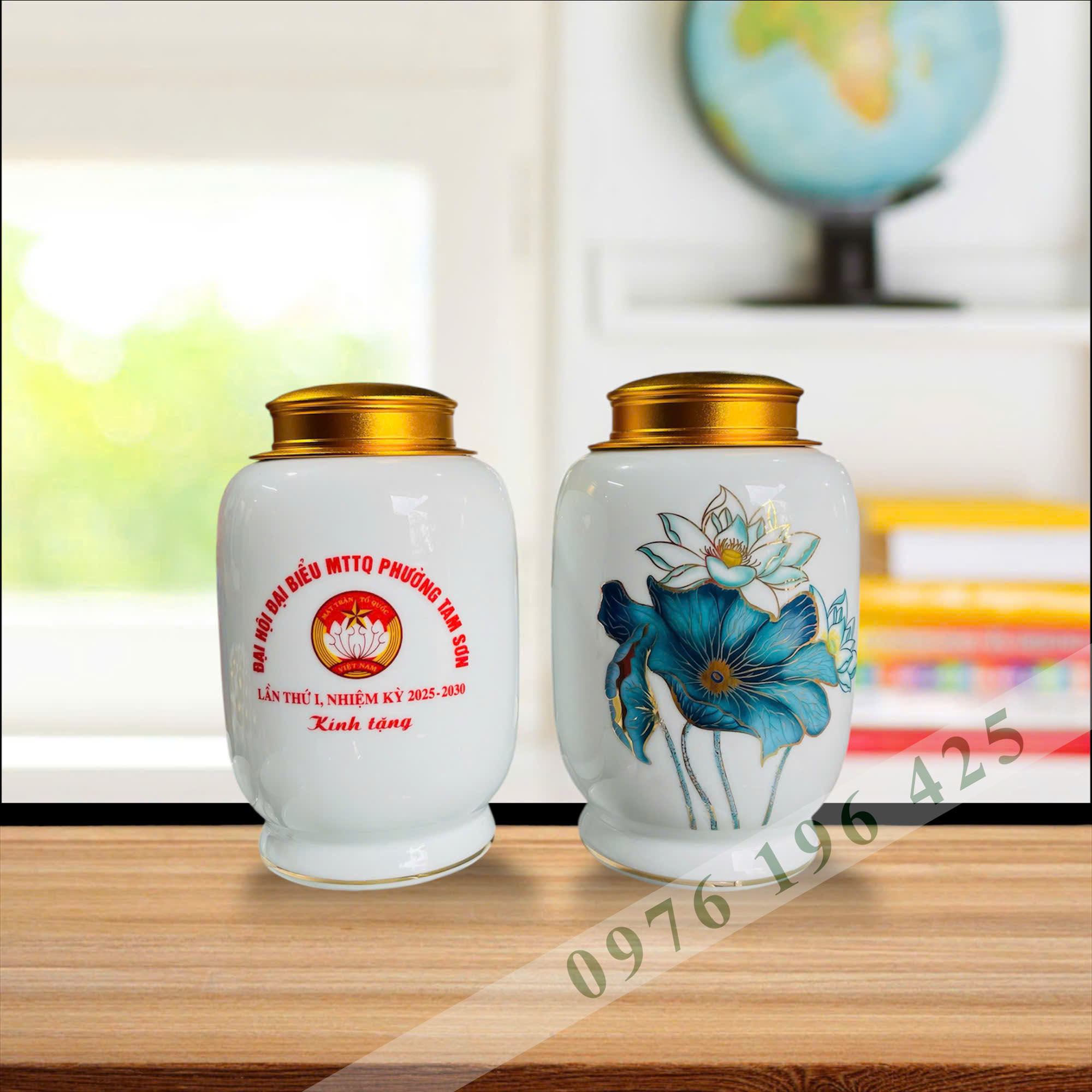 Lọ đựng trà hoa sen in logo mặt trận tổ quốc