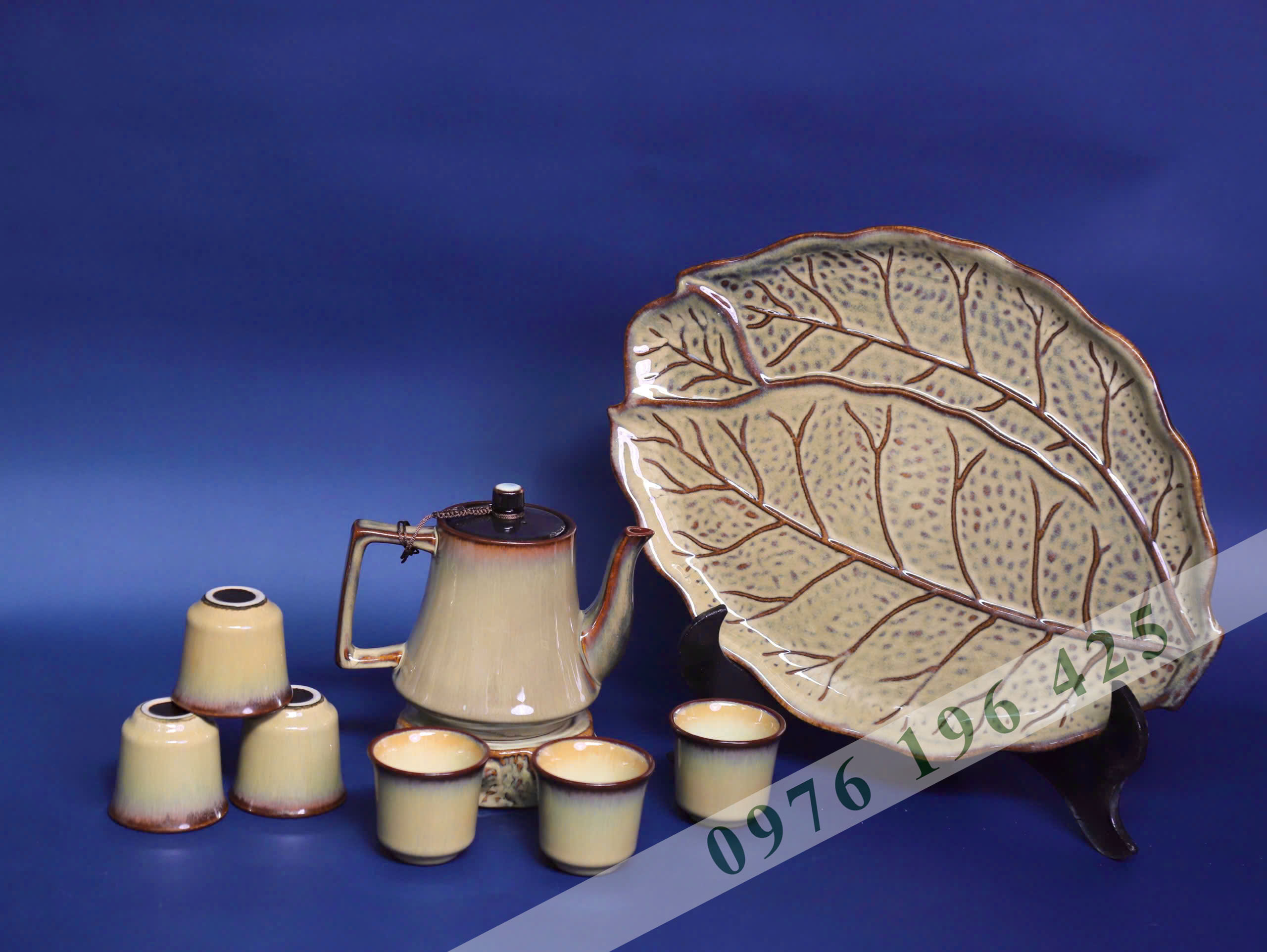 Bộ trà hỏa biến vai ngang màu be vàng kèm khay