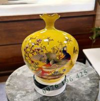 Bình hút tài lộc vẽ vàng miệng lượn vinh hoa phú quý , màu vàng