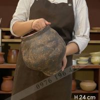 Bình gốm Bát Tràng dáng chum méo chân thóp