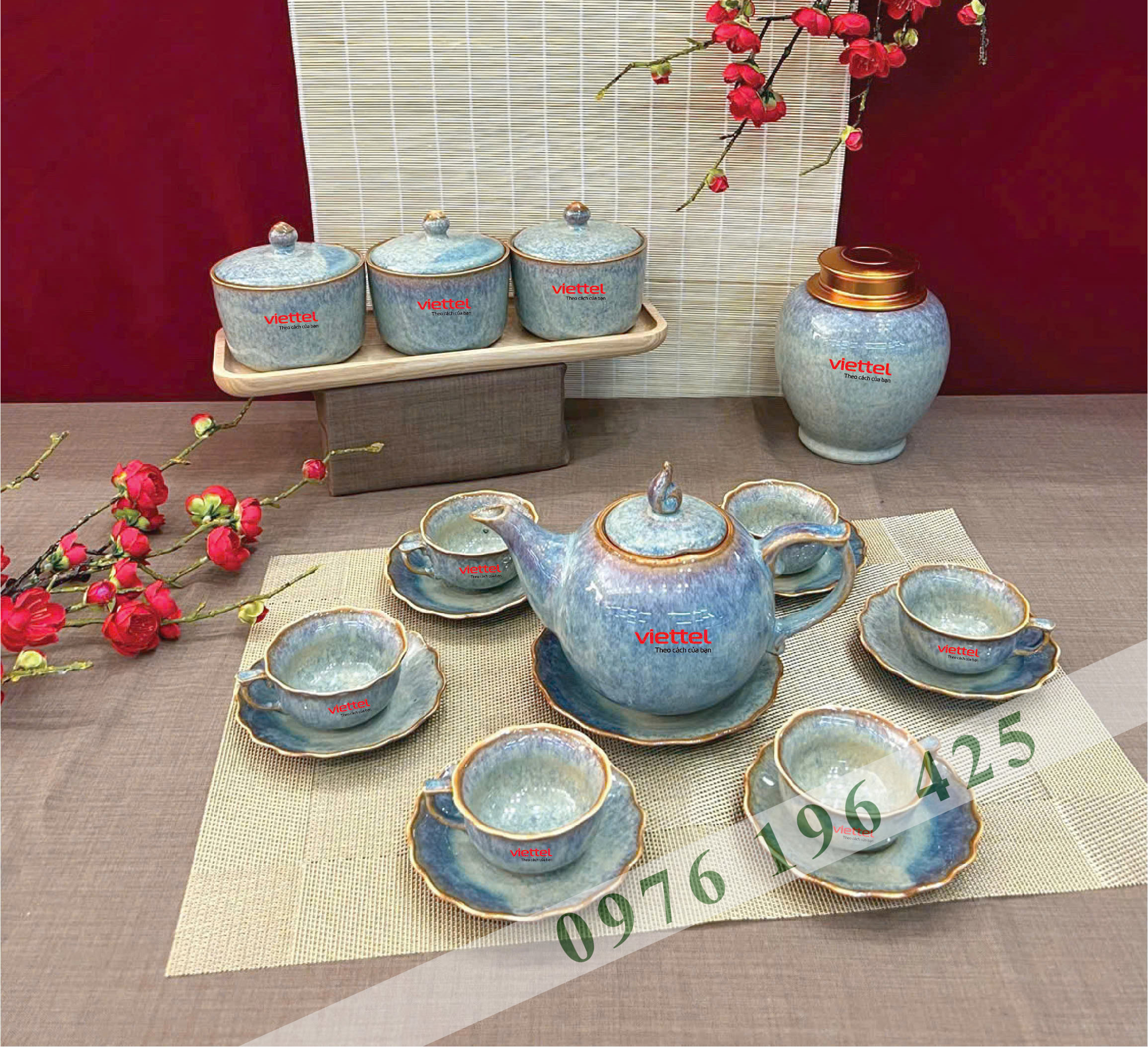 Ấm chén men hỏa biến in logo Viettel