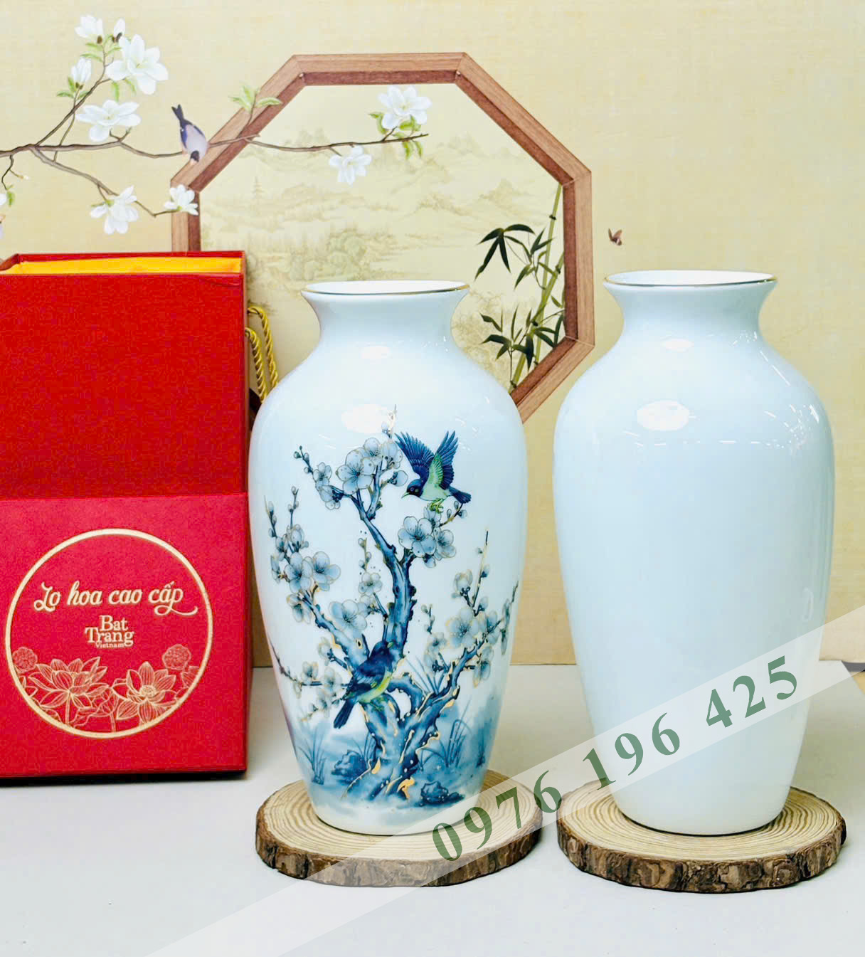Lọ hoa quà tặng hoa đào xanh vẽ vàng kim