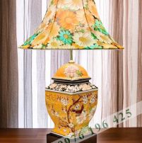 Đèn ngủ để bàn gốm sứ sắc xuân thân vuông