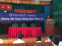 Vantech chung vai cùng đồng bào miền lũ
