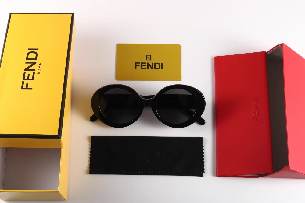 Kính mắt Fendi