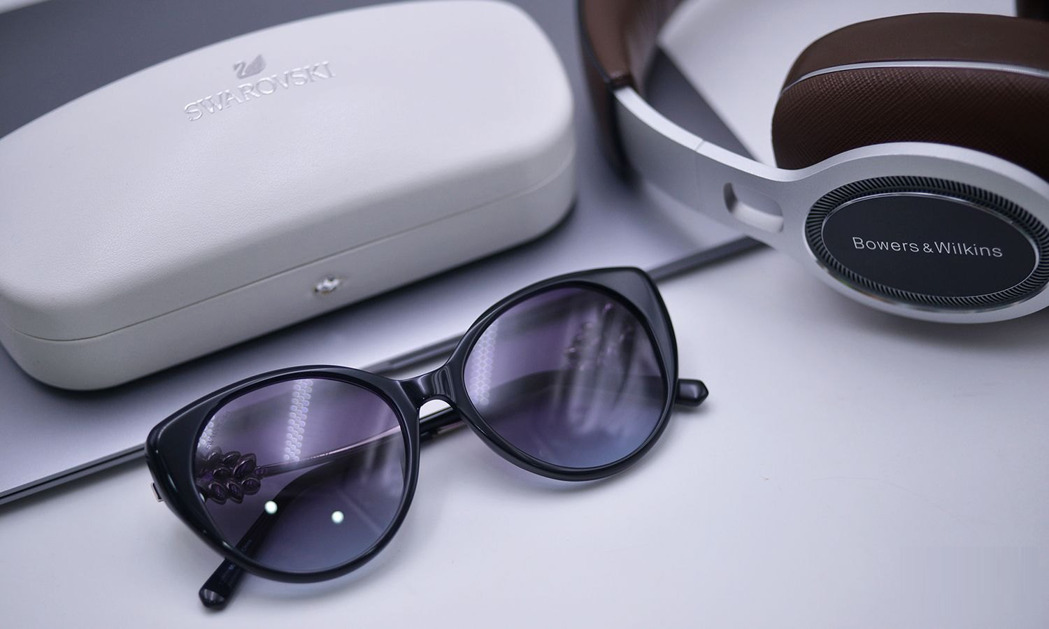 Kính mắt Swarovski